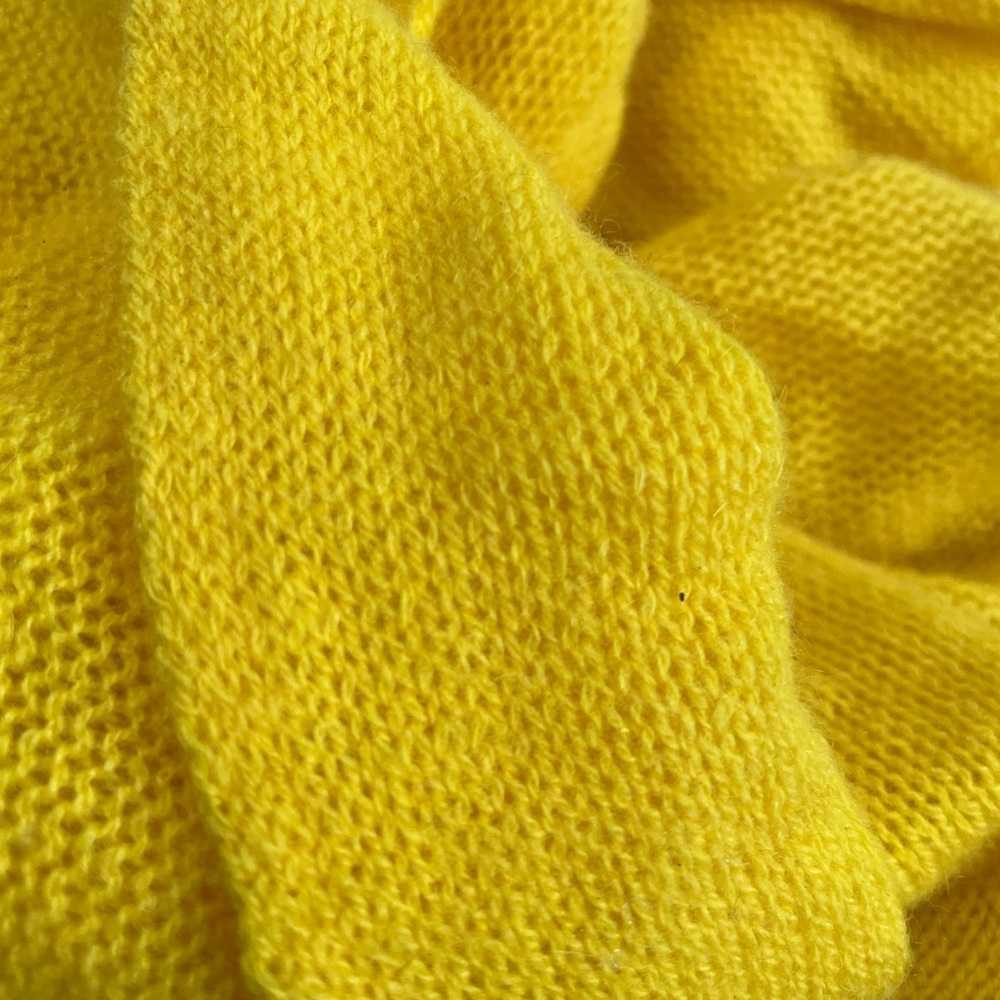 Women's Ruffled Scarf - Picture 3 of 3